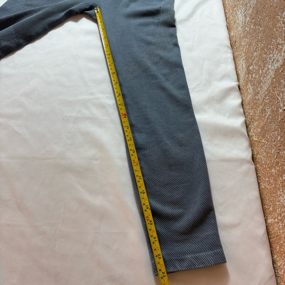 Leggings Hi-Rise Ribbed Stretchy Active Wear Seamless Blue Size Small/Medium - Picture 8 of 11